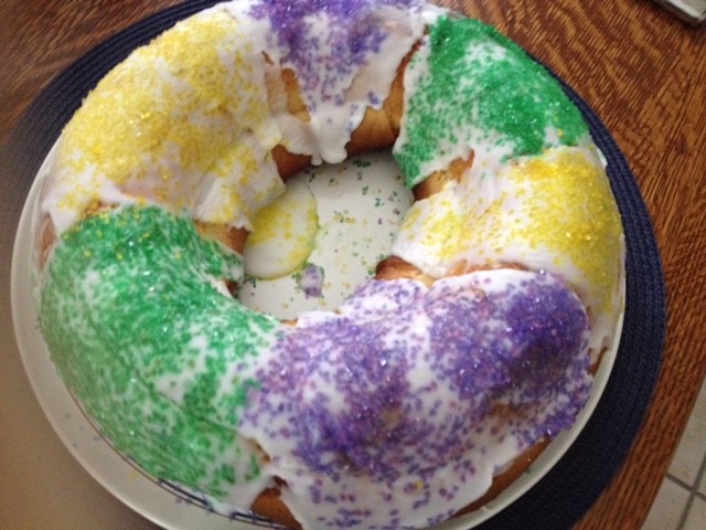 Celebrate Carnival with King Cake Cupcakes