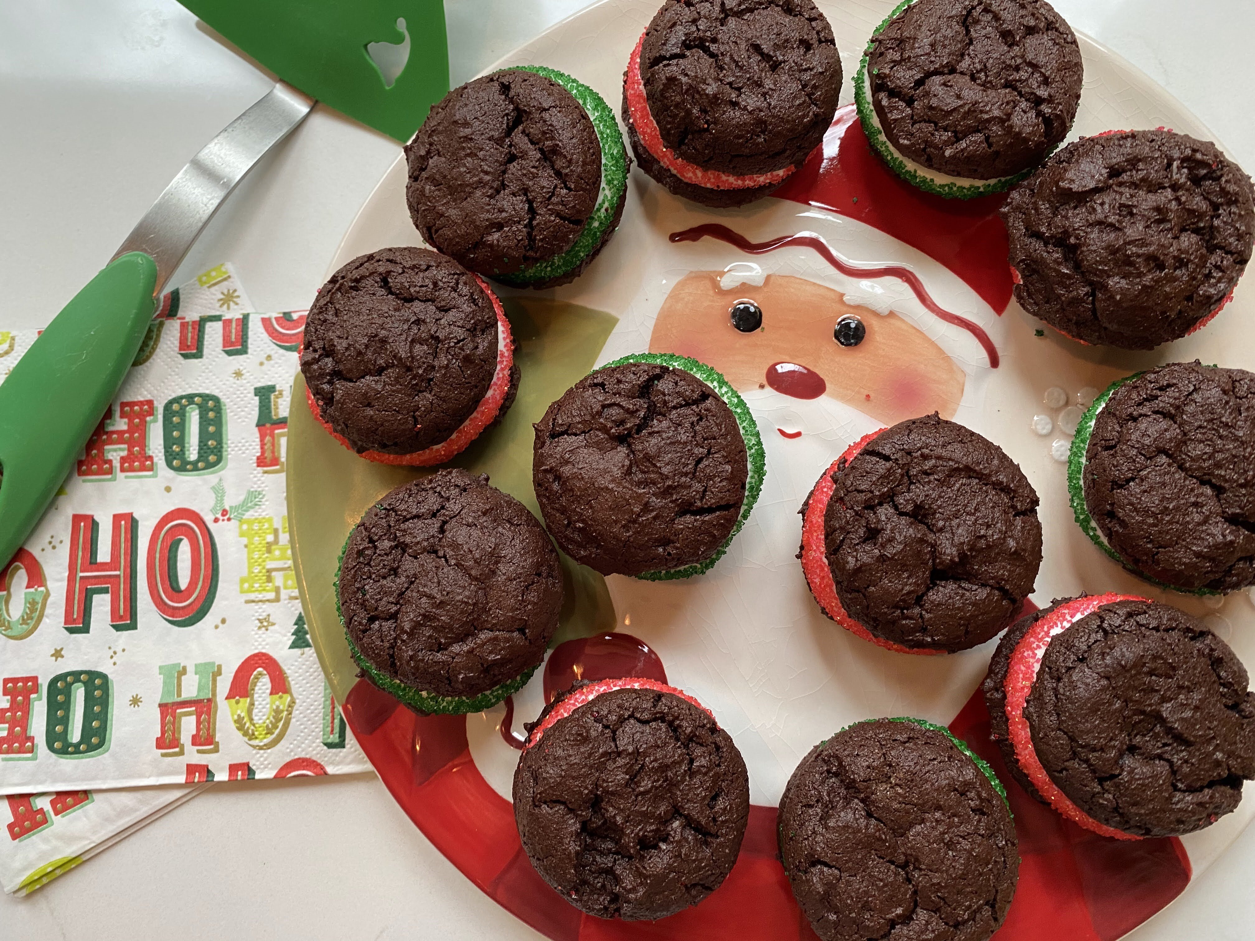 Hot Cocoa-Peppermint Sandwich Cookies