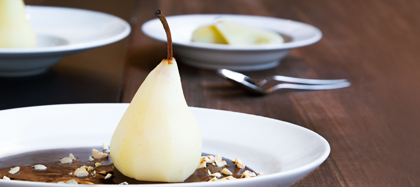 White Wine and Vanilla Poached Pears